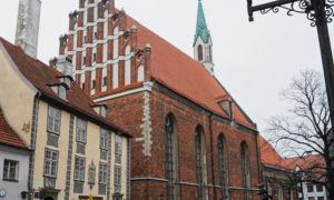 Restaurācija. Svētā Jāņa baznīcas zelmiņa un DR fasādes fragmenta renovācija Skārņu ielā, Rīgā.