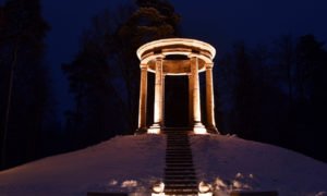 Paviljons-rotonda “Tempļakalna parks”, restaurācija, Alūksne. Pasūtītājs Alūksnes novada pašvaldība. Projekts Artūrs Lapiņš, “Arhitektoniskās izpētes grupa”. Būvnieks “BŪVFIRMA INBUV”. Būvuzraudzība Dāvis Priede, “Būvuzņēmums Restaurators”