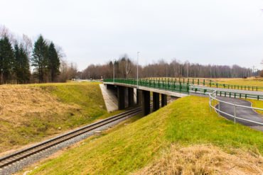 Ceļu pārvads pār dzelzceļu posmā Rīga – Sigulda