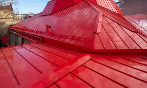 Turpmāk Rīgas cirka kupols būs sarkans