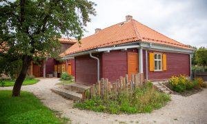 Ēku restaurācija Jelgavā, Vecpilsētas 2, J.Asara 1. Pasūtītājs Jelgavas valstspilsētas pašvaldības iestāde Centrālā pārvalde, projekts Livland Group, būvnieks Warss+, būvuzraugs Būves birojs.