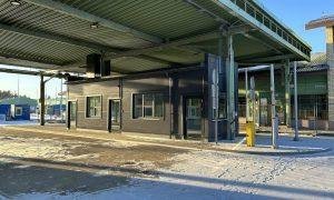 Robežšķērsošanas vietas Grebņeva infrastruktūras modernizācija – pārbaudes paviljonu pārbūve. Pasūtītājs Valsts nekustamie īpašumi, projekts Arhitektu birojs Krasts, būvnieks Delta Construction, būvuzraudzība Jurēvičs un partneri.