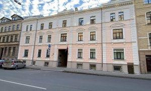 Stabu iela 52, Rīga. Pasūtītājs ēkas kopīpašnieki , tehniskās apsekošanas atzinums Aiva Dreimane-Ozolzīle, būvnieks ROYAL BŪVE, būvuzraugs ROGA M. Projekta vadība Rīgas namu pārvaldnieks.