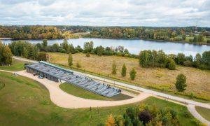 Likteņdārzs, Kokneses novads. Pasūtītājs Kokneses fonds, projekts ARHIS ARHITEKTI, būvnieks Mapri Būve, būvuzraugs Ingus Lejas – Krūmiņš.