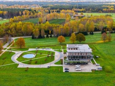 Latvijas valsts mežu Klientu centrs Valmiermuižā