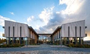 Latvijas valsts mežu Klientu centrs Valmiermuižā