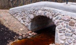 Tiltiņu pārdzimšana Ķemeru parkā