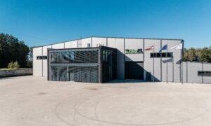 Ražo&scaron;anas ēkas pārbūve Vecslankaiņos, Ogre novadā. Pasūtītājs Eko EI. Projektētājs a2a engineers. Būvnieks O&scaron;ukalns celtniecība. Būvuzraugs Business city.