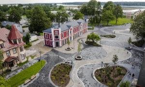 Brīvības ceļa ekspozīcija Brīvības ielā 2, Ogrē. Pasūtītājs Ogres novada pa&scaron;valdība. Projektētājs PBR. Būvnieks REVOHAUS. Būvuzraugs PBR, Akorda.