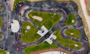 Aktīvā atpūtas velo parka izbūve Ventspilī Reņķa dārzā. Pasūtītājs Ventspils valstspilsētas pa&scaron;valdības iestāde Ventspils Komunālā pārvalde. Projektētājs We Build Parks. Būvnieks VIA. Būvuzraugs Firma l4.