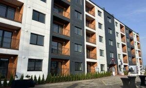 Jauna daudzdzīvokļu īres māja Ganību ielā 24, Jelgava. Pasūtītājs Jelgavas Īres Nami. Projektētājs ARVOL. Būvnieks Ropex Building Construction. Būvuzraugs RUPO.