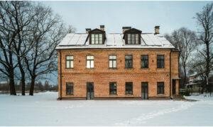 Fasāžu restaurācija Roņsalas iela 1, Rīga. Pasūtītājs Elerons SM. Projektētājs ALTA GRUPA. Būvnieks FaberLat.