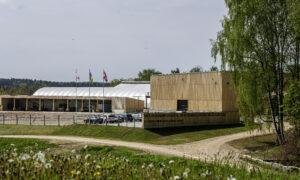 Ražotne. Latvijas Finieris saimniecība Zābaki. Pasūtītājs Latvijas Finieris. Projektētājs MARK Arhitekti. Būvnieks UPB nams. Būvuzraugs CMB Technical Supervision.